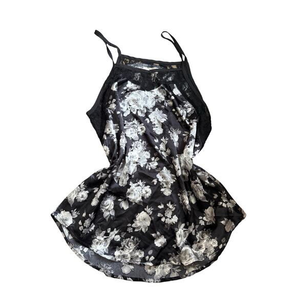 Y2K Almost Famous Black Floral Lace Cami Tank Top Size M White Rose Print Goth - Picture 2 of 4